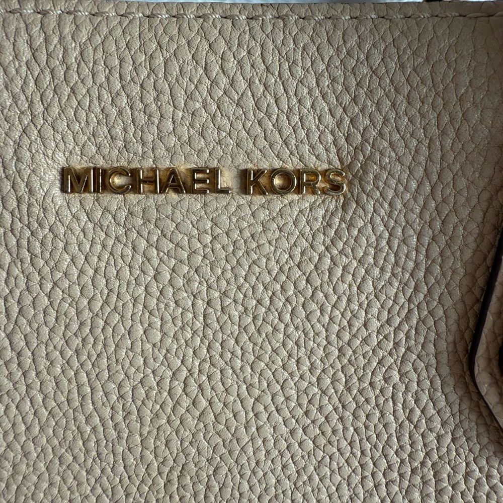 Michael Kors Beige Leather 2-Way Tote - Picture 2 of 10
